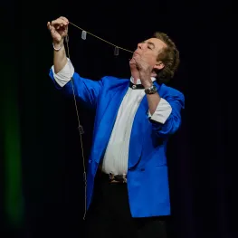 magic shows in houston The Comedy & Magic of Harry Maurer